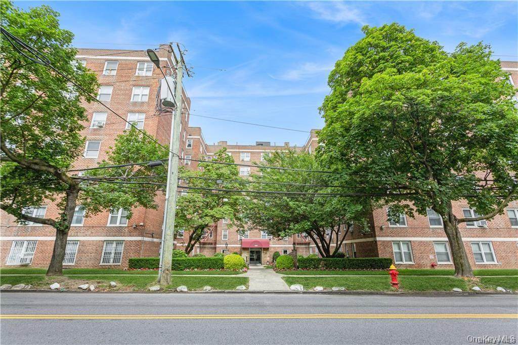485 Bronx River Road - Photo 1