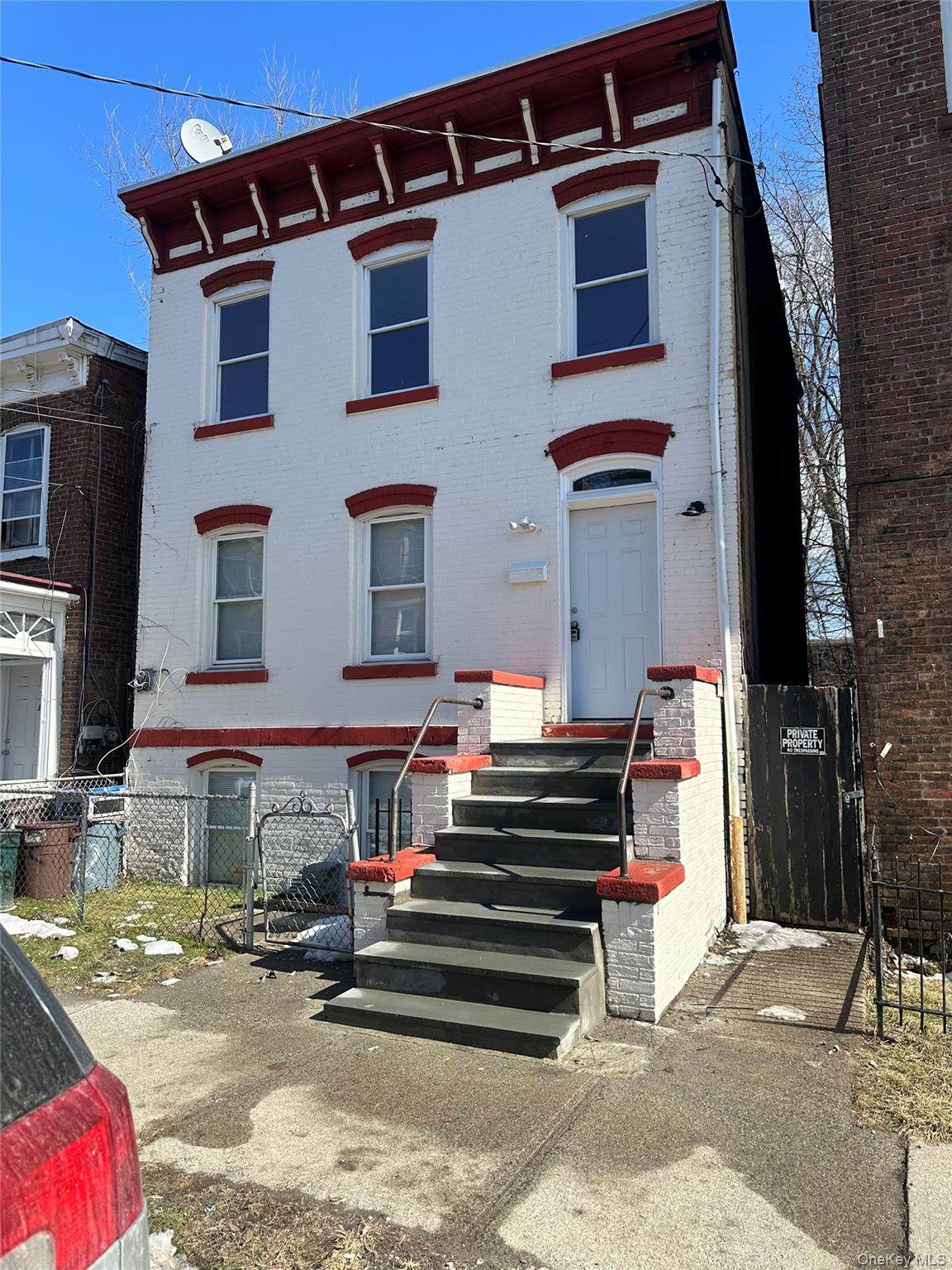 42 Carpenter Avenue - Photo 1