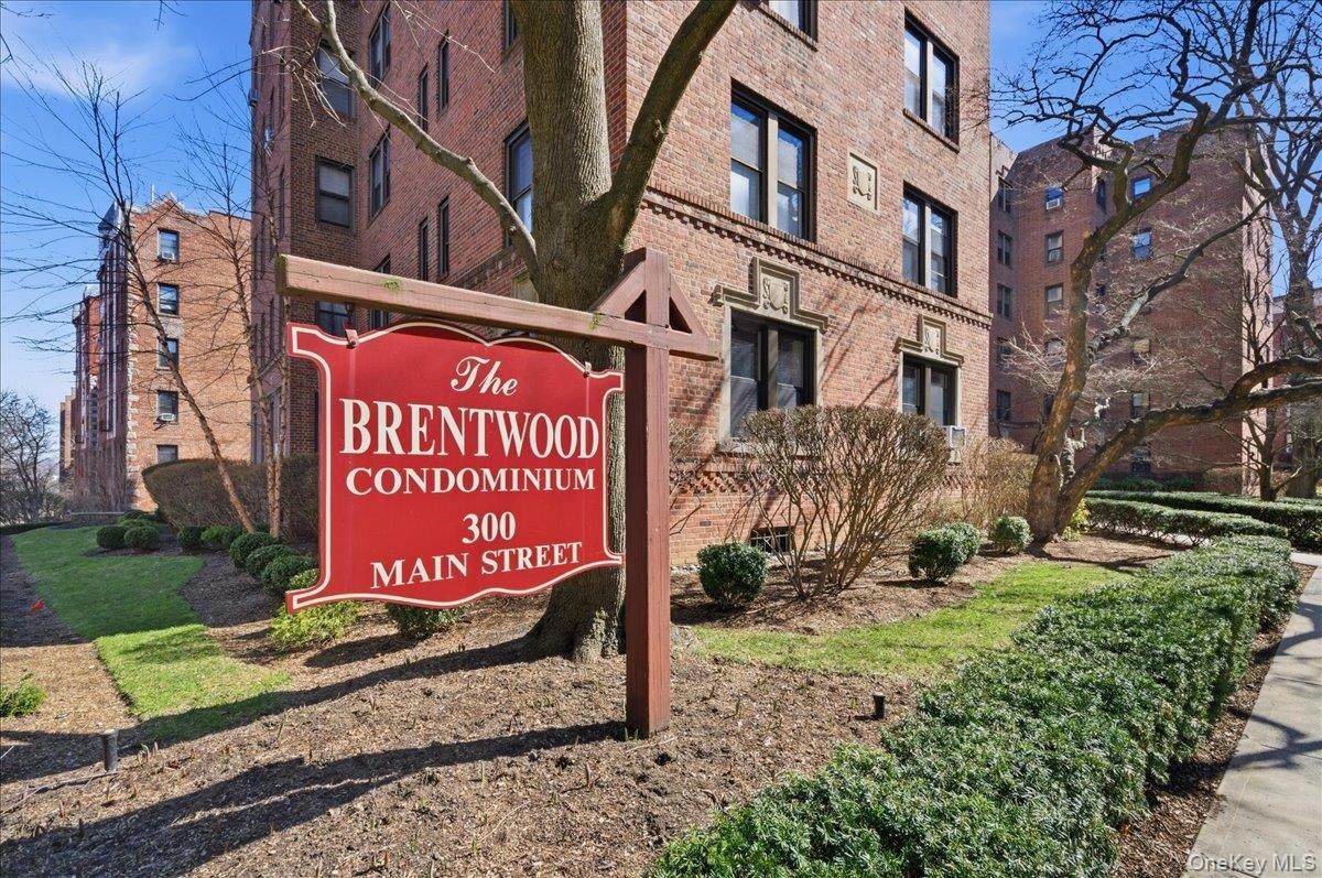 300 Main Street - Photo 1