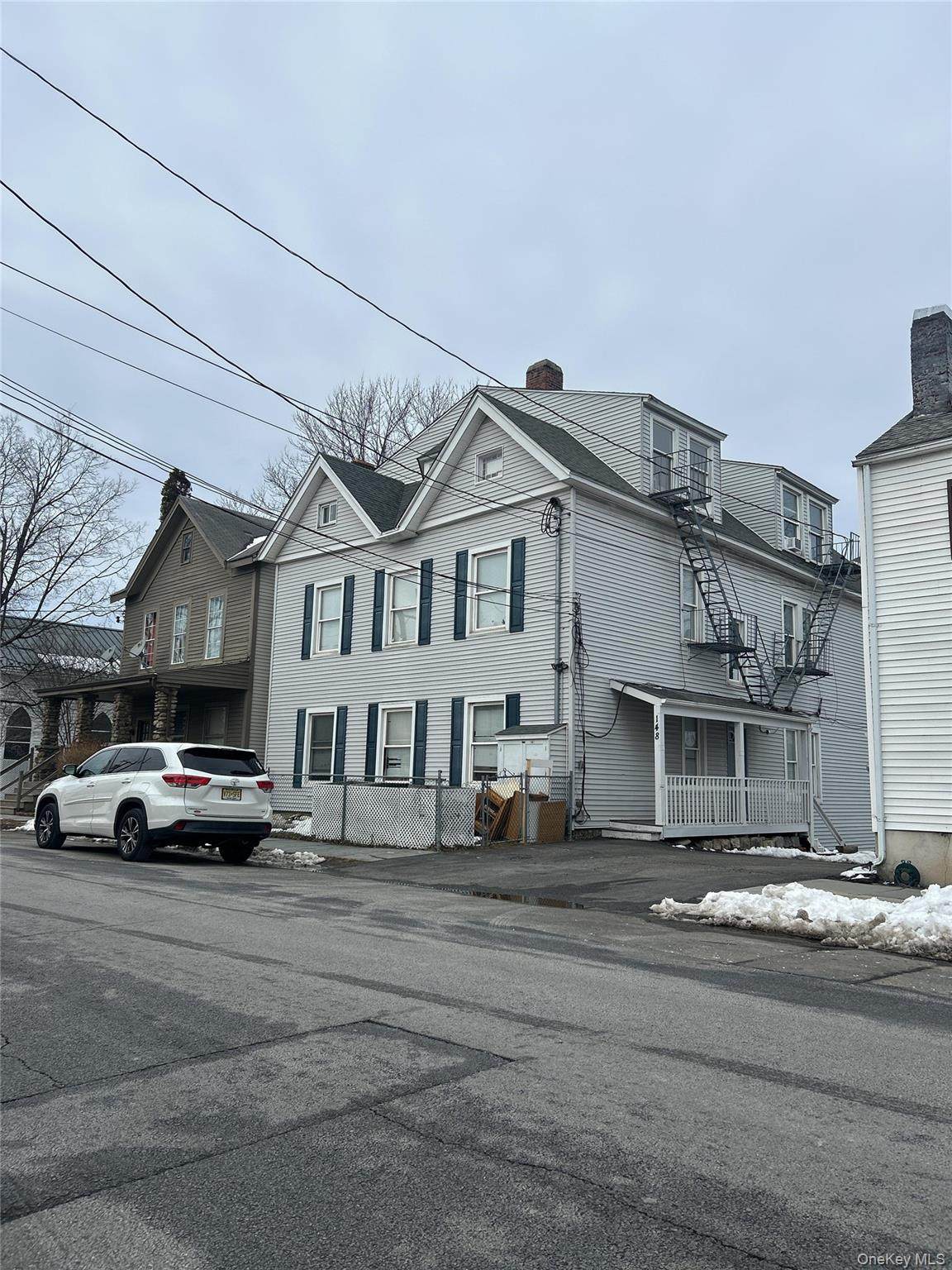 148 Clinton Street - Photo 1