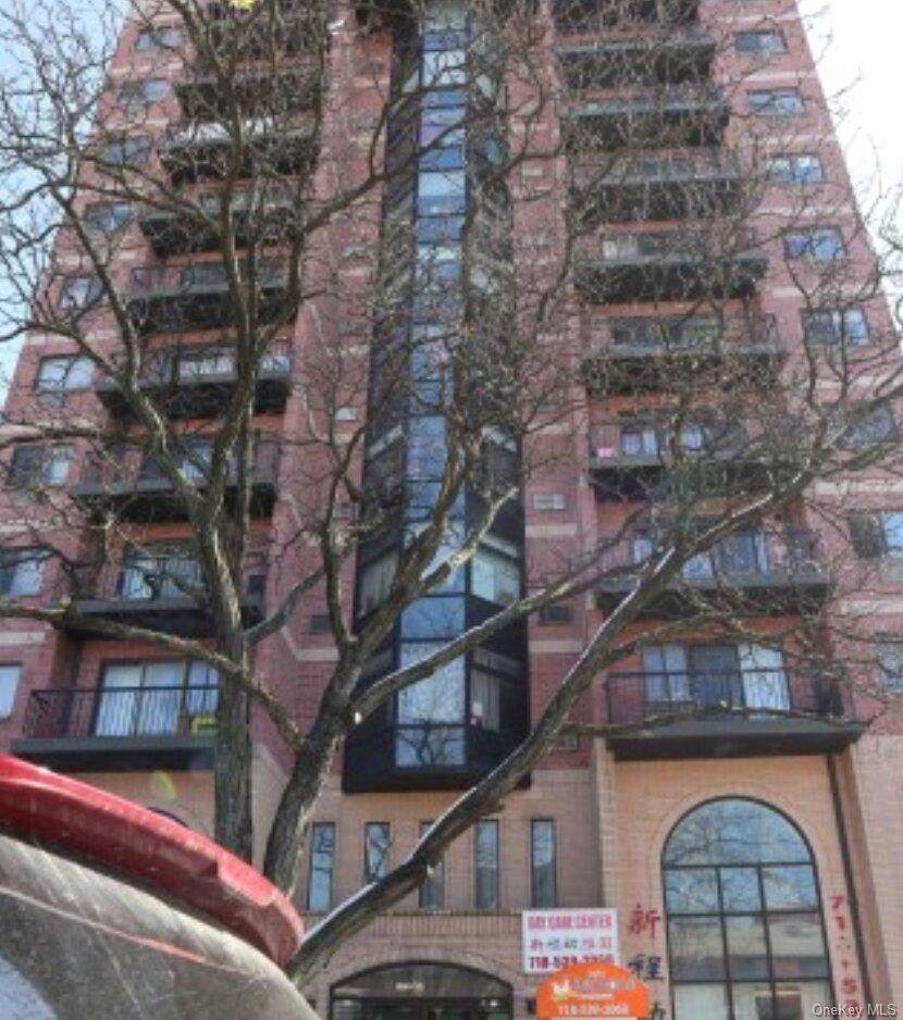 132-54 Pople Ave - Photo 1
