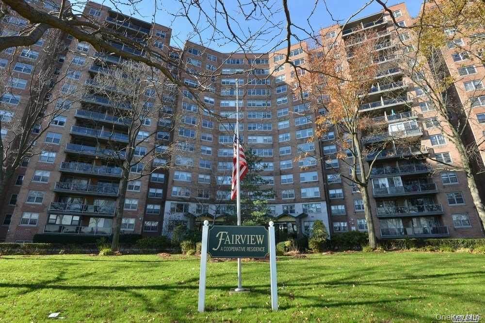 61-20 Grand Central Parkway - Photo 1