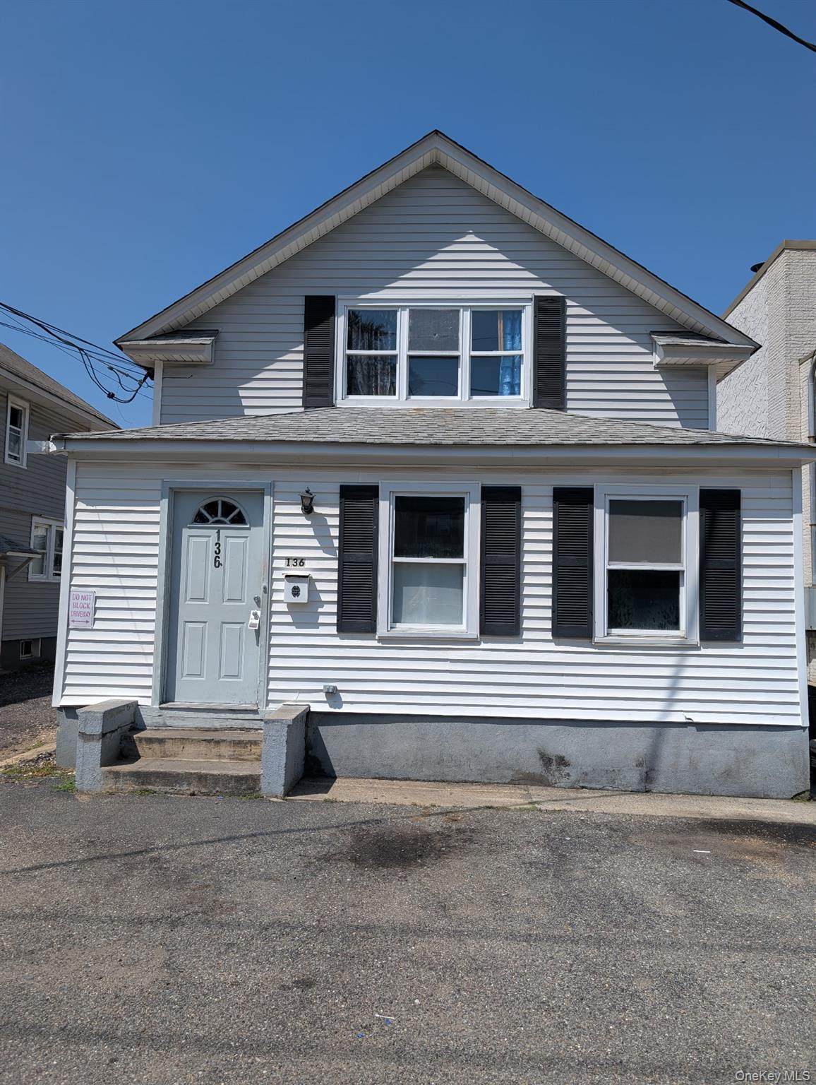 136 Duffy Avenue - Photo 1