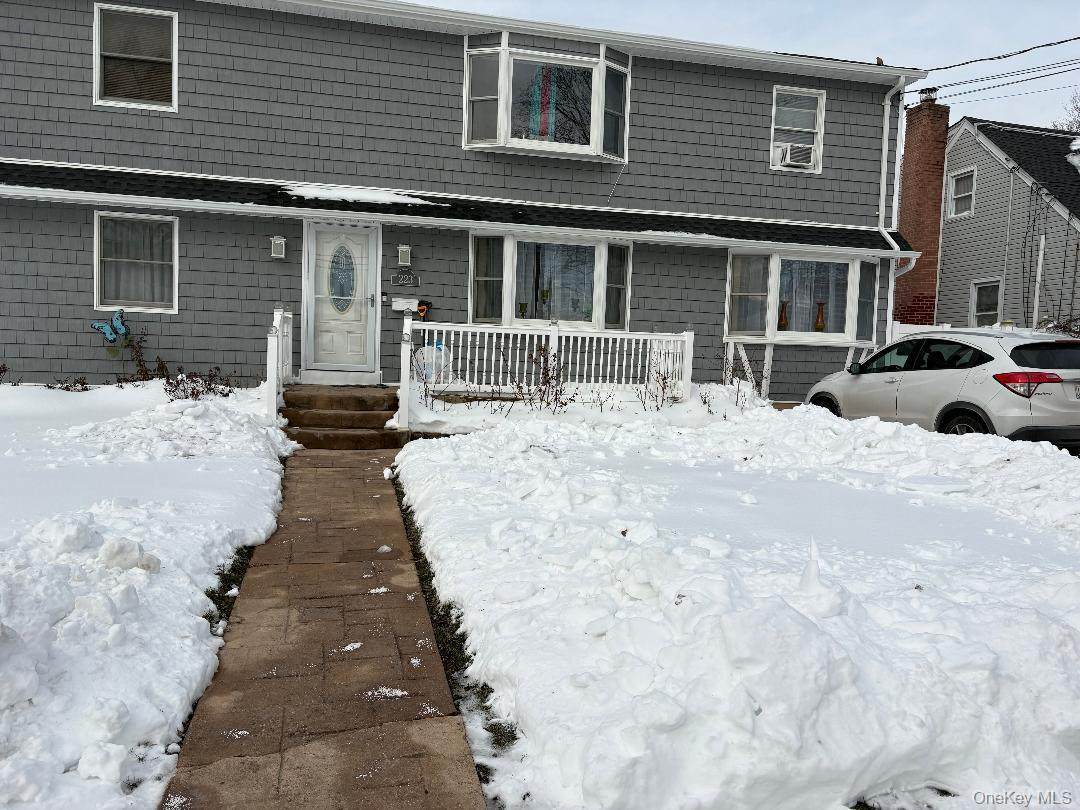223 Audley - Photo 1