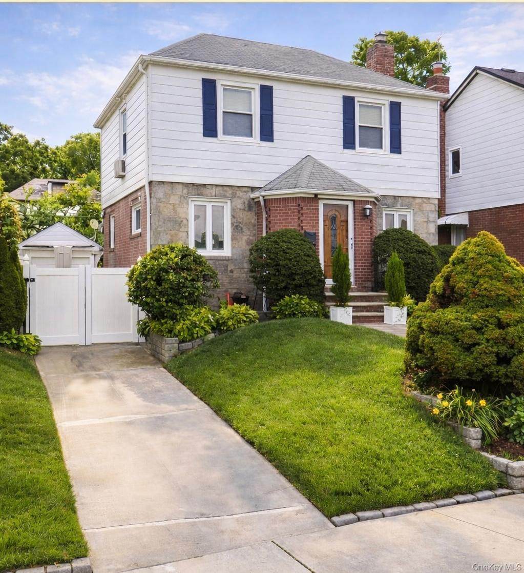 7321 182nd Street - Photo 1