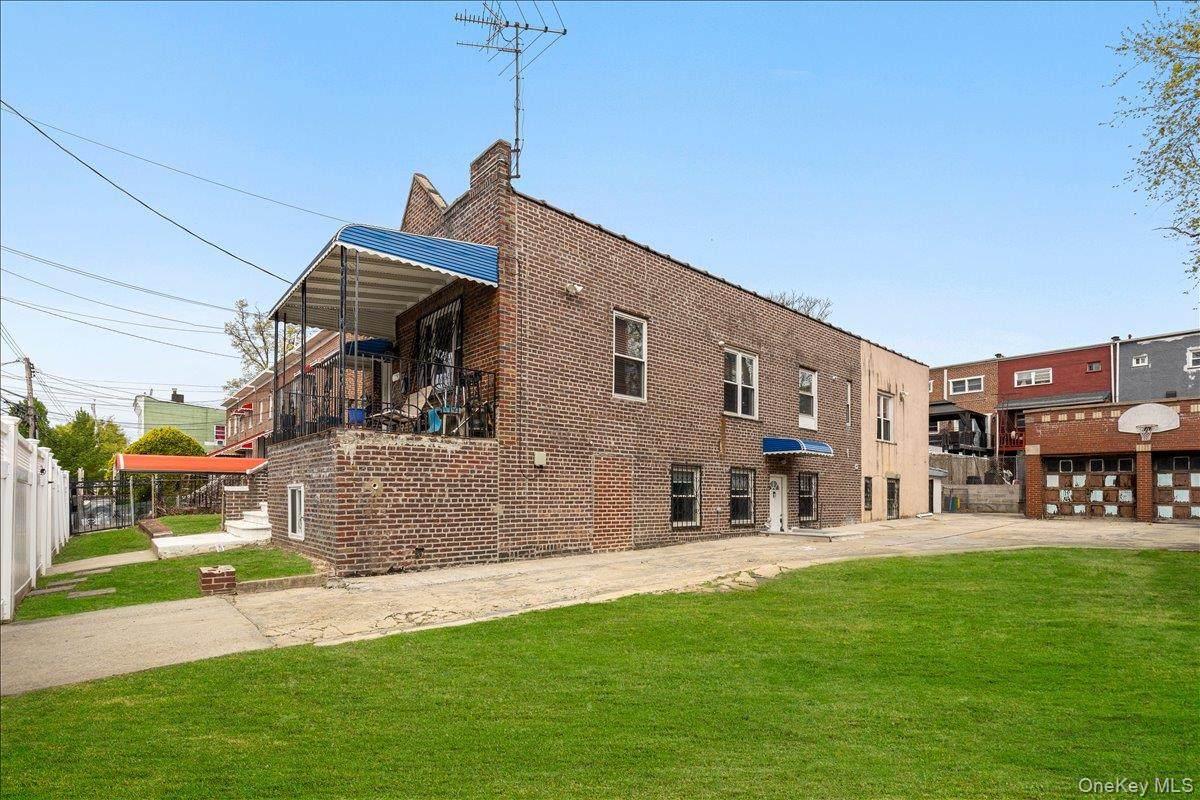 1021 213th Street - Photo 1