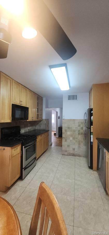 7920 150th Street - Photo 1