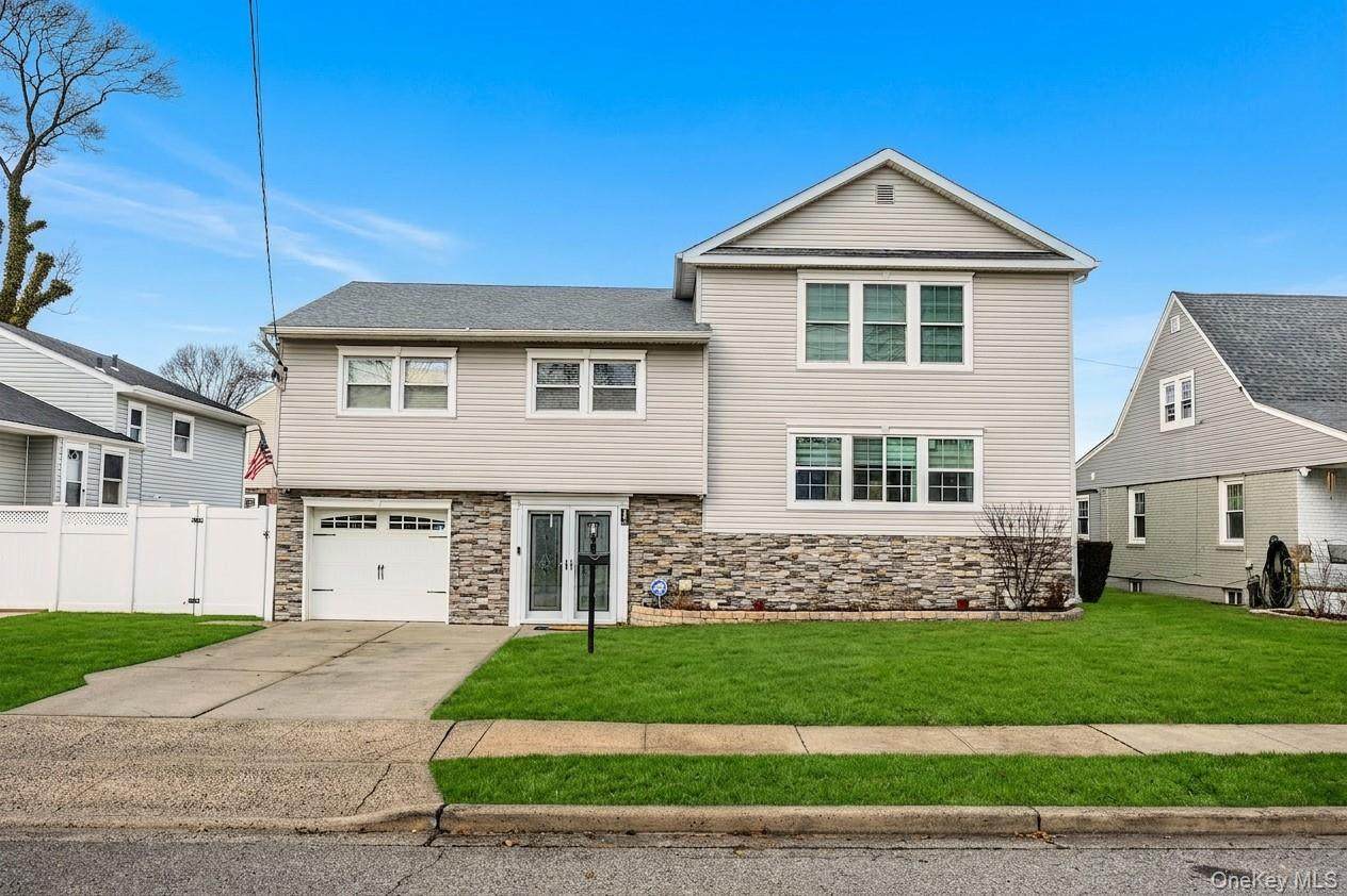 495 Russell Street - Photo 1