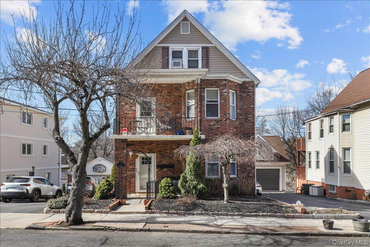 7 Oak Avenue - Photo 1