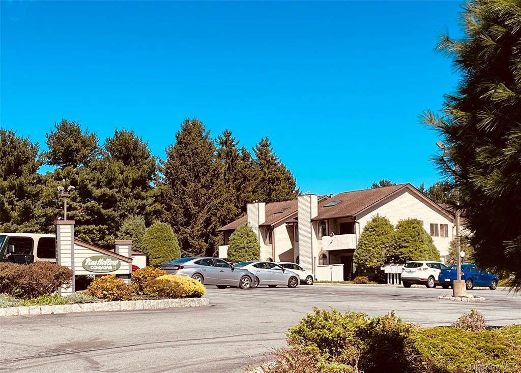 204 Pine Hollow - Photo 1