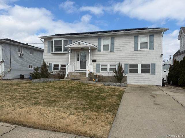 16 Marine Avenue - Photo 1