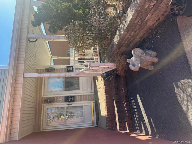 100 Merrick Road - Photo 1