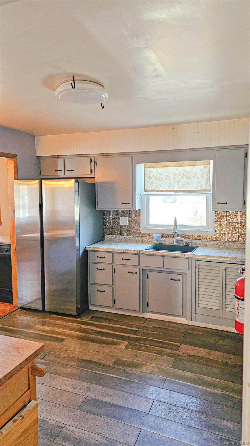 225 Monhagen Avenue - Photo 1