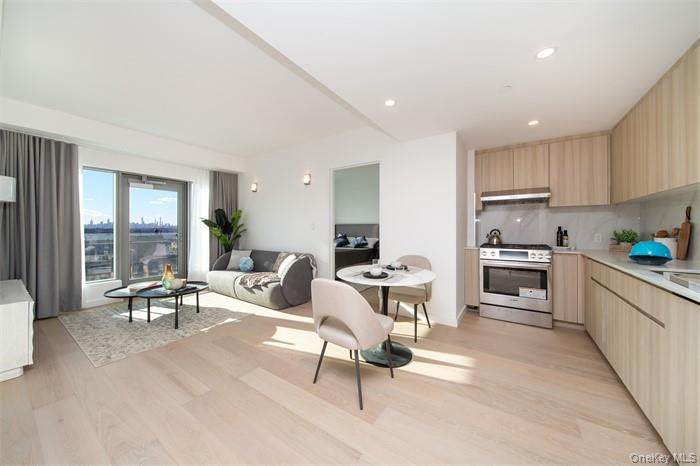 33-71 Prince Street - Photo 1