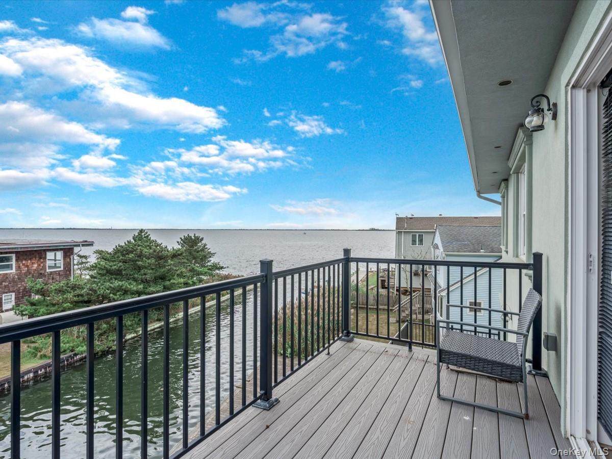 125 Bay Drive - Photo 1