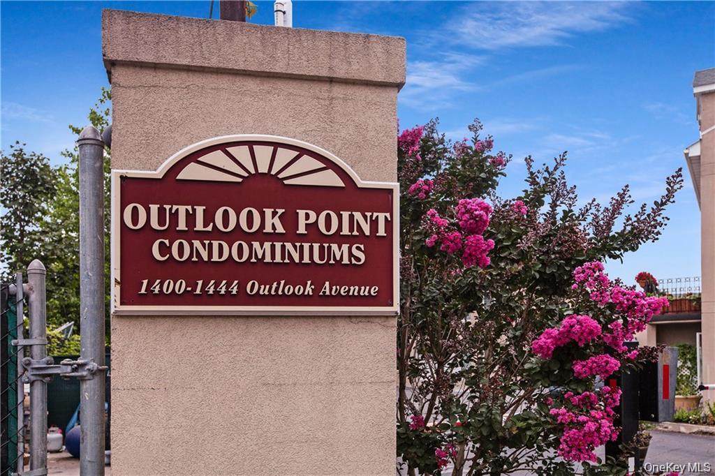 1434 Outlook Avenue - Photo 1