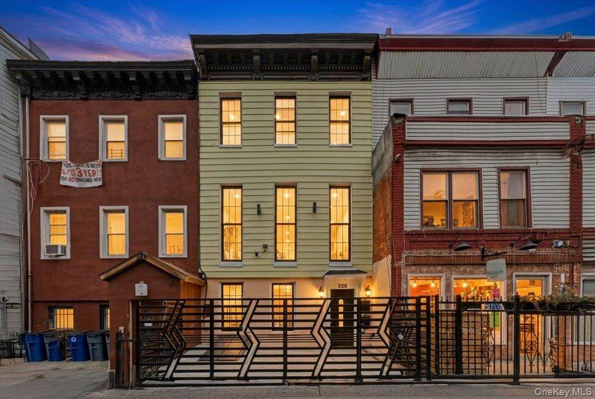 326 Malcolm X Boulevard - Photo 1