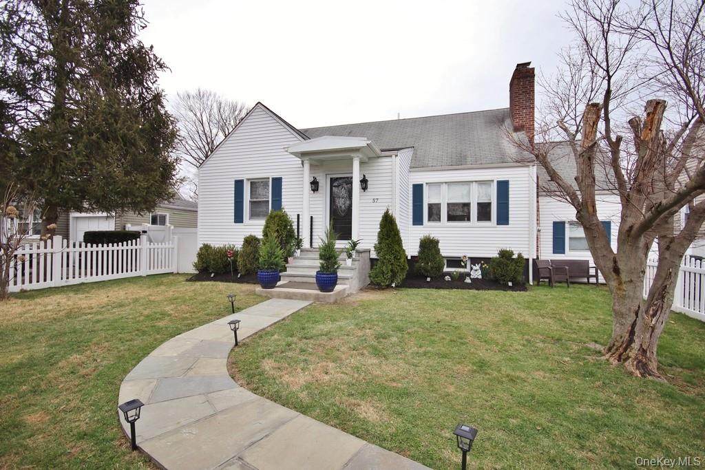 57 Haines Boulevard - Photo 1