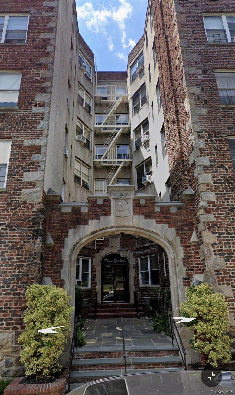 305 6th Avenue - Photo 1