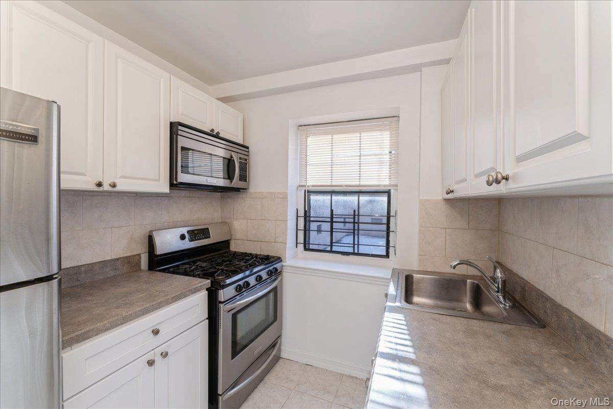 7811 Main Street - Photo 1