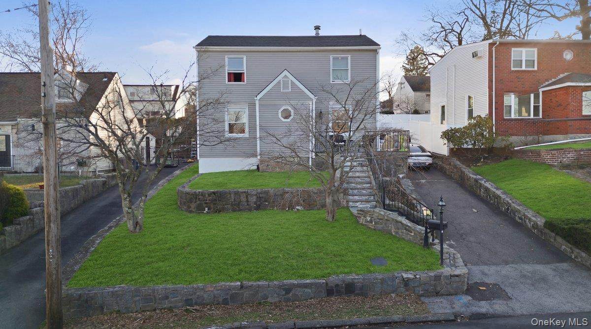 115 Young Avenue - Photo 1