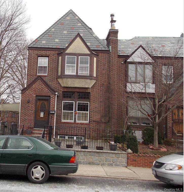 89-12 Rutledge Avenue - Photo 1