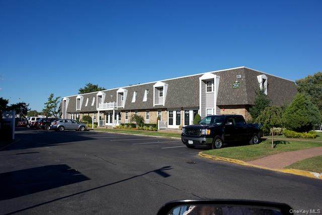 10 Mainsail Drive - Photo 1