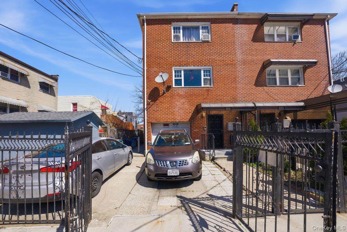 811 228th Street - Photo 1
