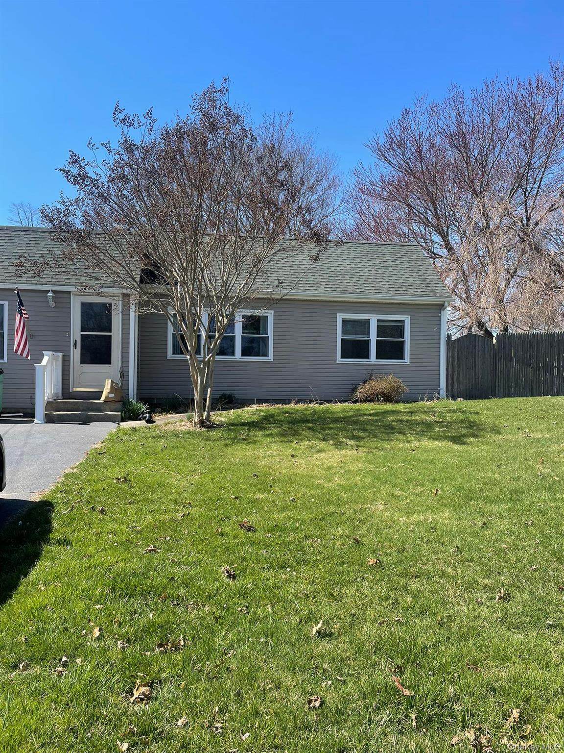 2 Carl Street - Photo 1