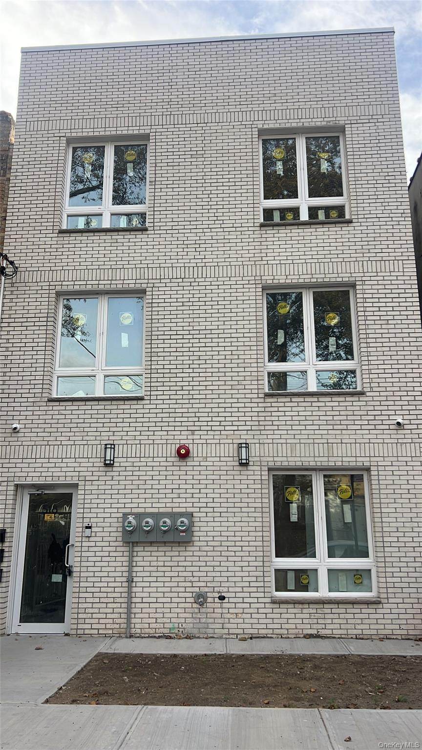 518 Thatford Avenue - Photo 1