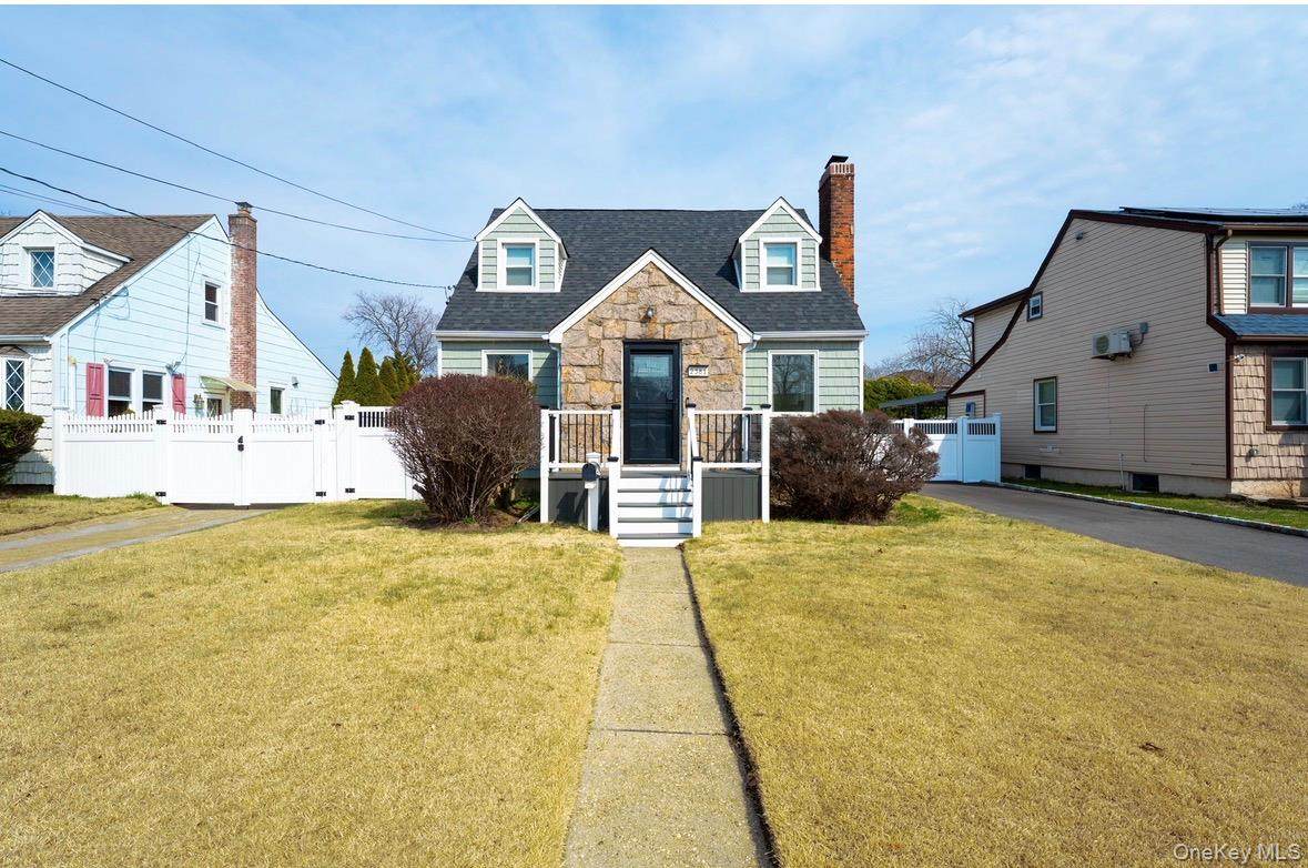 2381 Yorktown Street - Photo 1