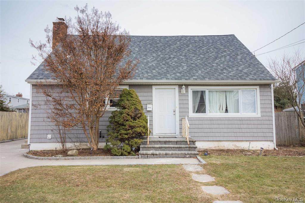 343 Greengrove Avenue - Photo 1