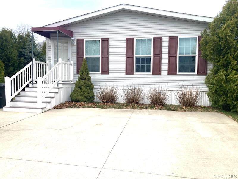 1661 Old Country Road - Photo 1
