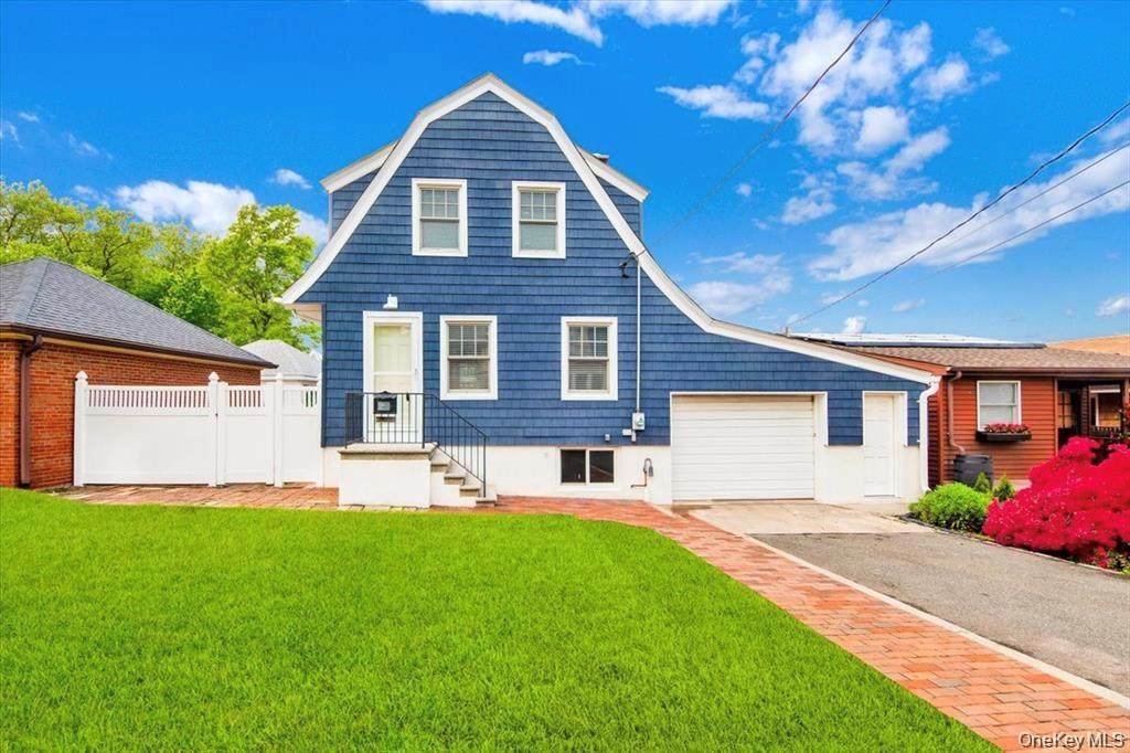 211 Bowne Street - Photo 1