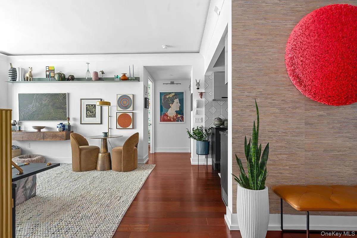 350 West 42nd Street - Photo 1