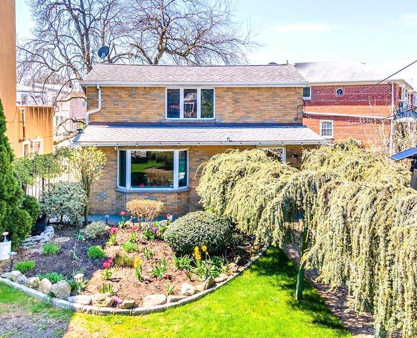 17-02 Clintonville Street - Photo 1