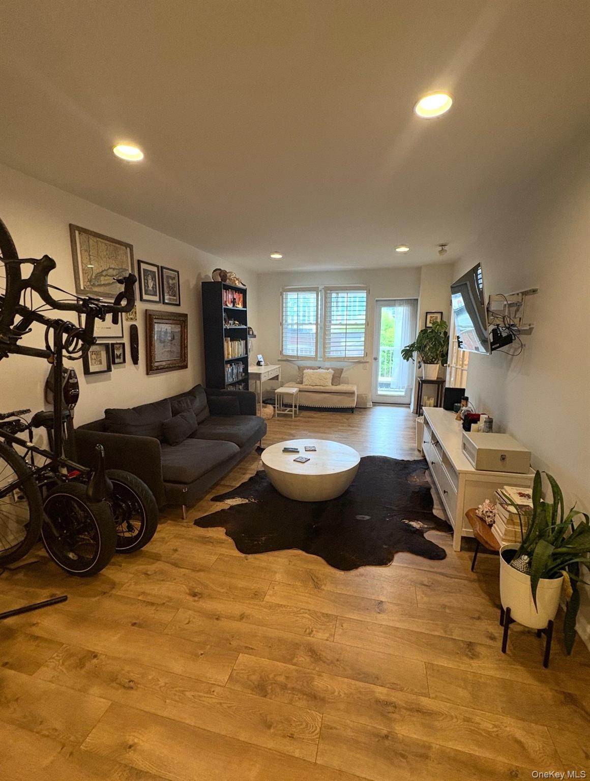 55 Monroe Boulevard - Photo 1