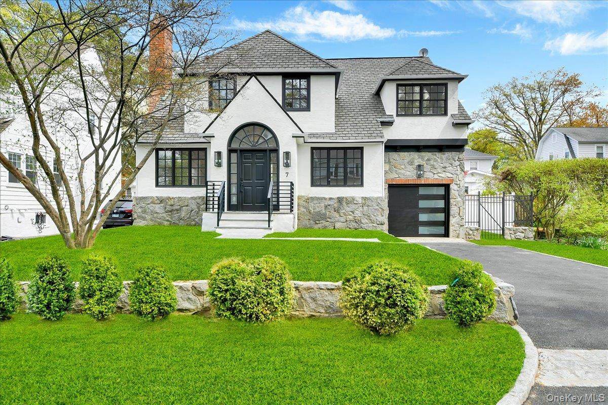 7 Fernwood Avenue - Photo 1