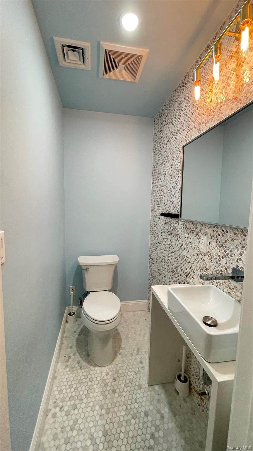 24814 Van Zandt Avenue - Photo 1