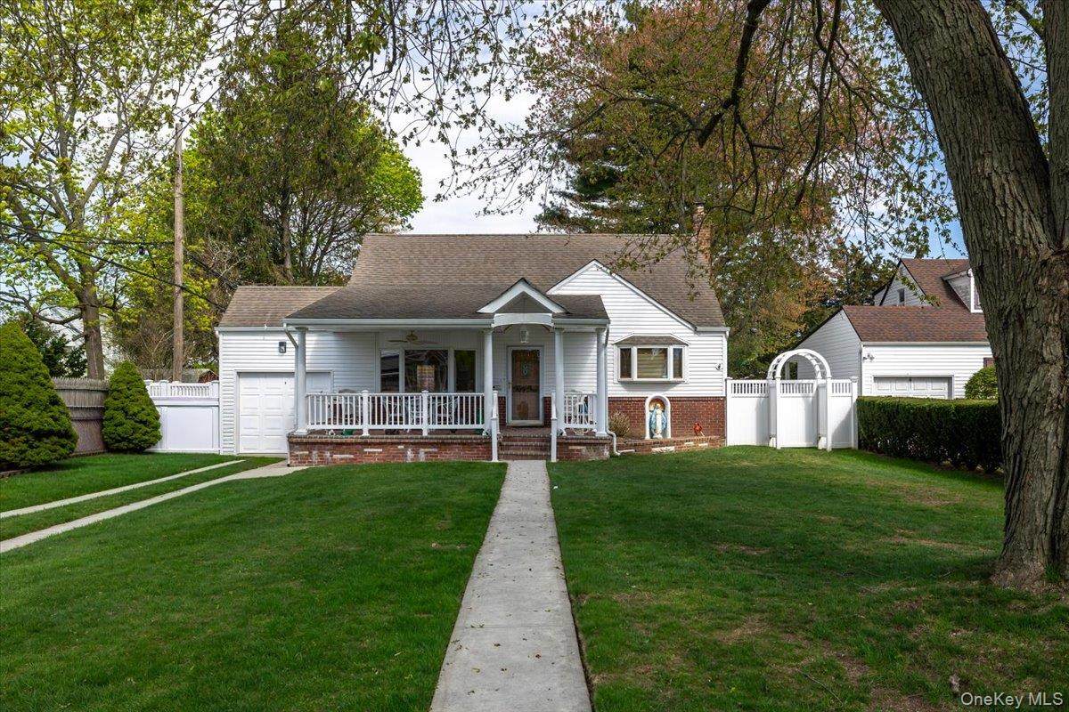 51 Louis Drive - Photo 1