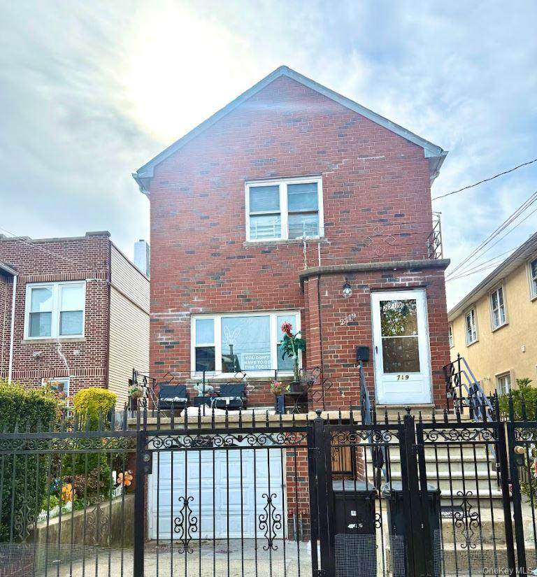 2719 Hering Avenue - Photo 1