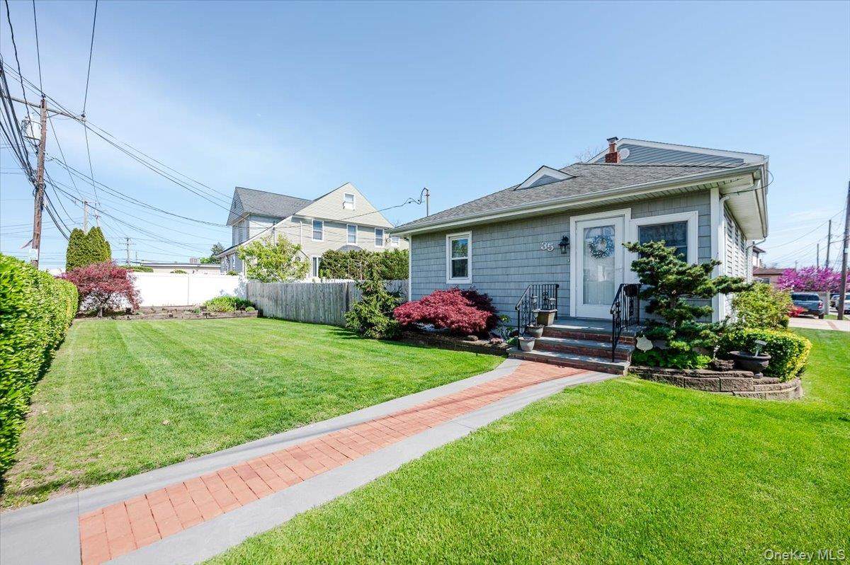 35 Healy Avenue - Photo 1