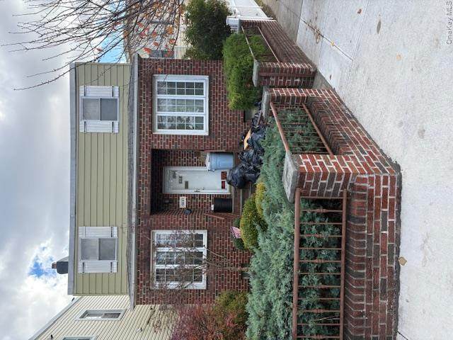 6602 Hull Avenue - Photo 1