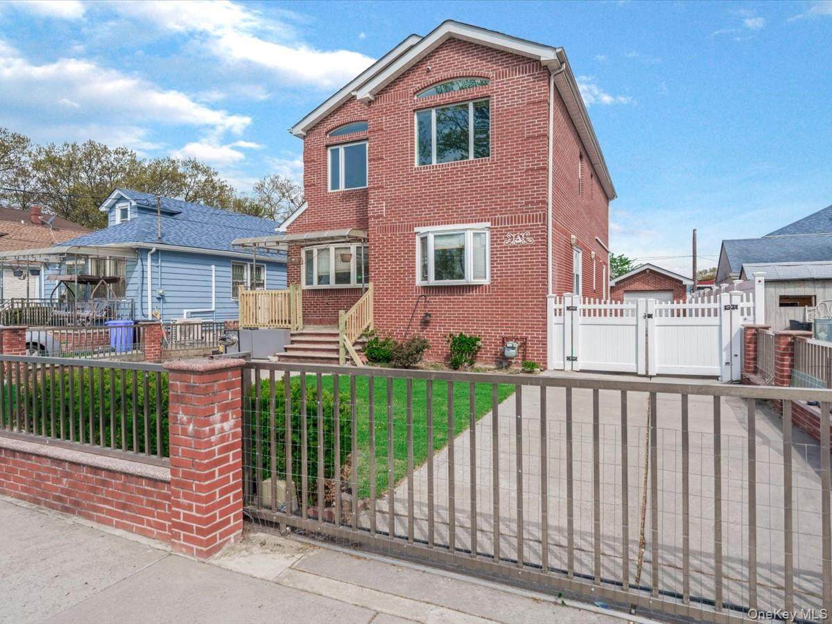252-15 82nd Avenue - Photo 1