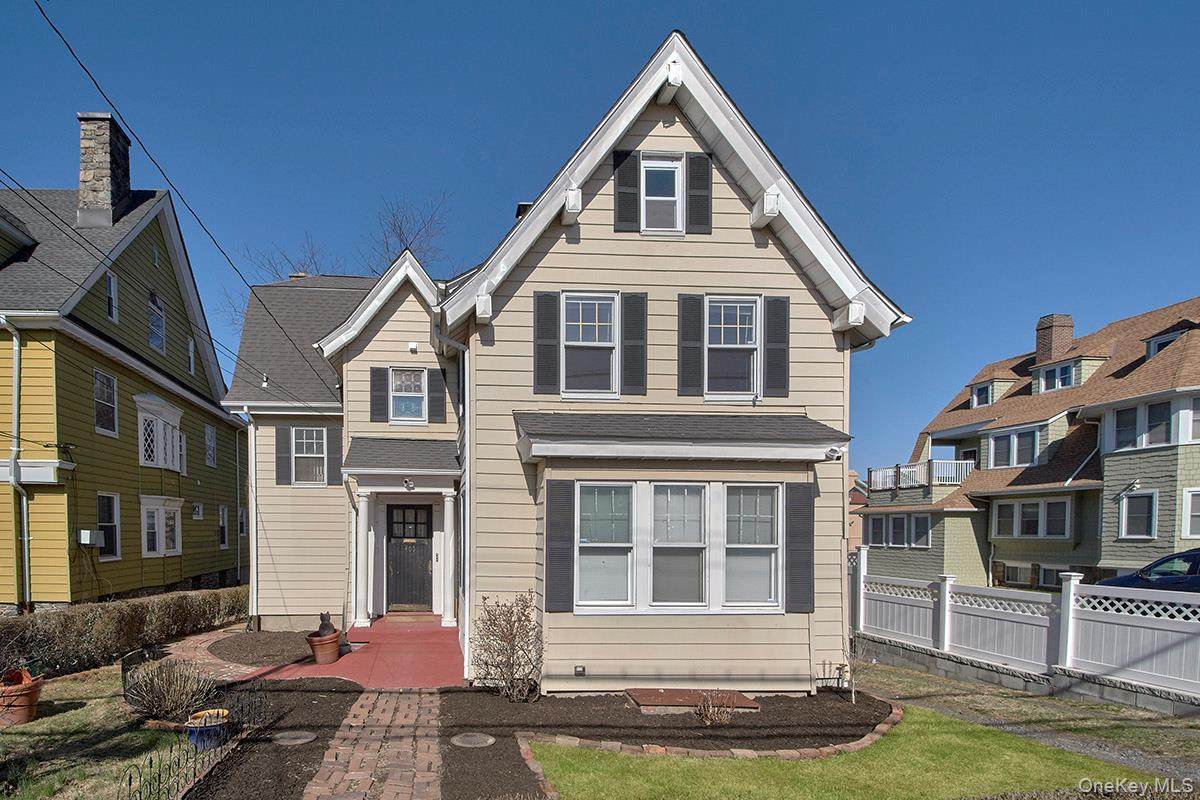 403 Palisade Avenue - Photo 1