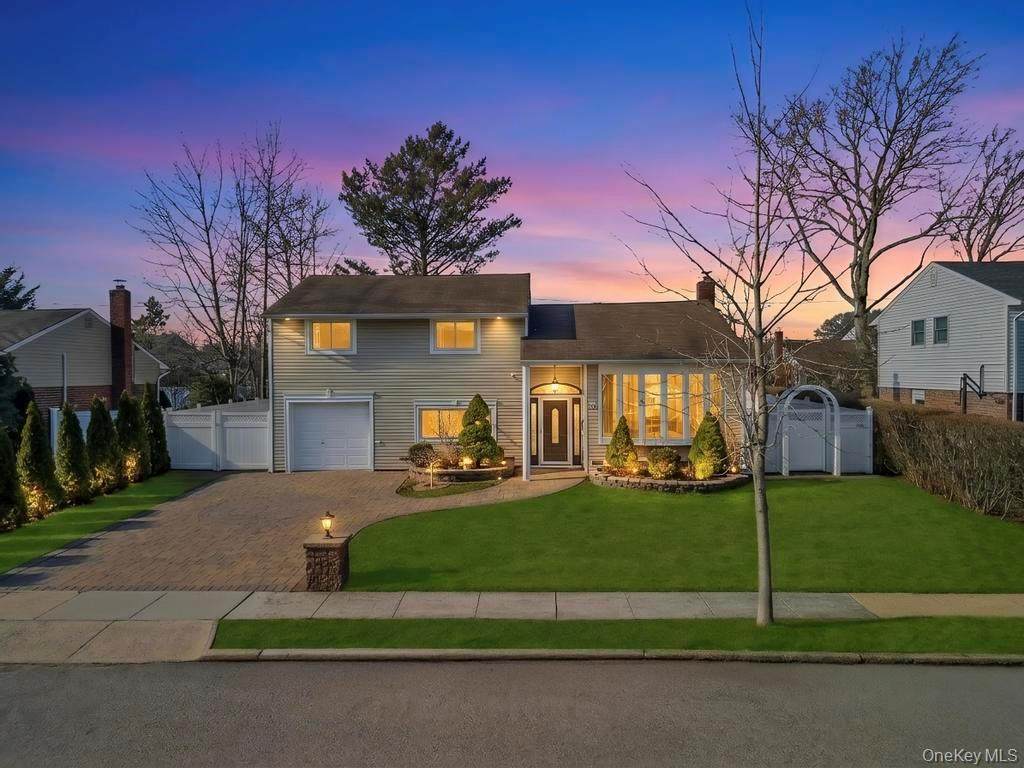 16 Phipps Lane - Photo 1