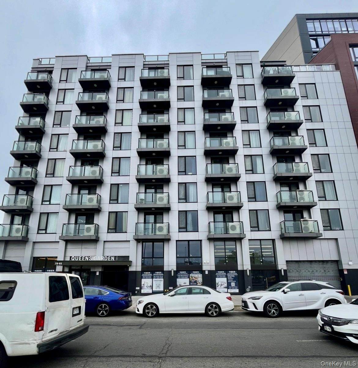 7065 Queens Boulevard - Photo 1