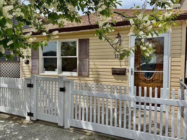 1111 Cross Bay Boulevard - Photo 1