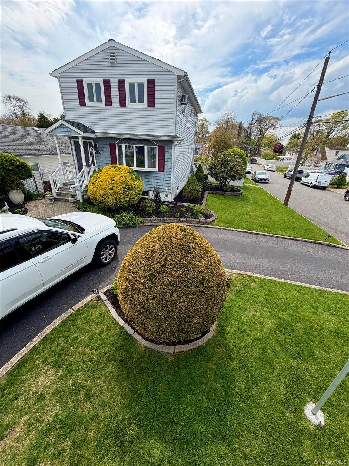 27 Colonial Road - Photo 1