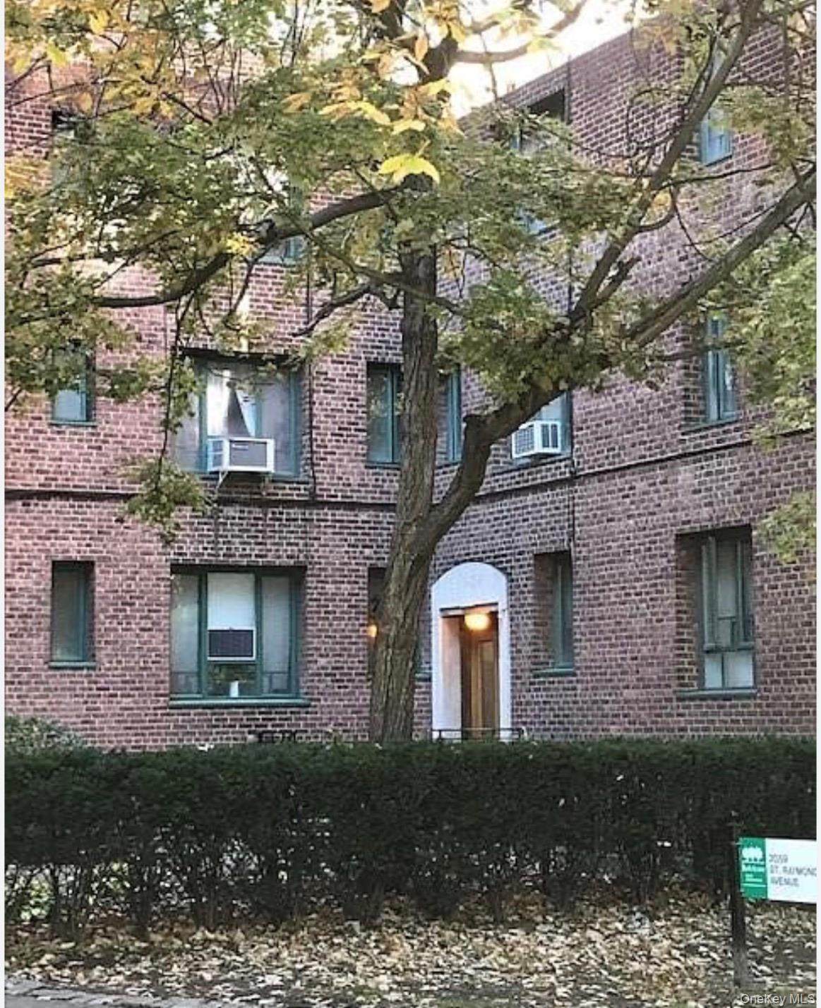 2059 Saint Raymond Avenue - Photo 1